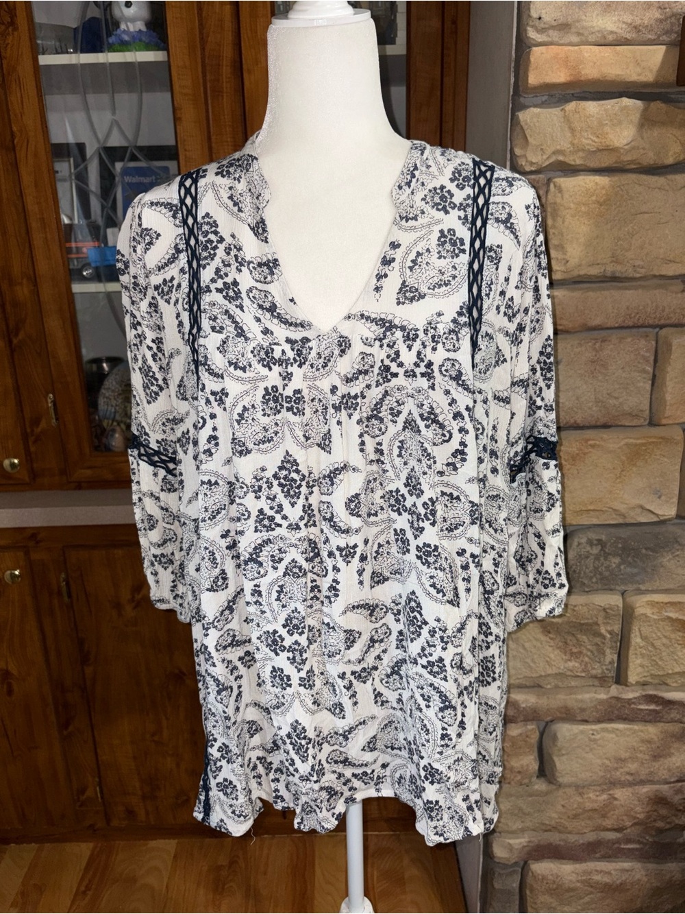 ODDY size 1X white/navy blue rayon tunic length blouse open trim half sleeve